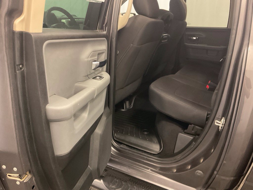 Used 2019 RAM 1500 Warlock AWD/4WD image 22