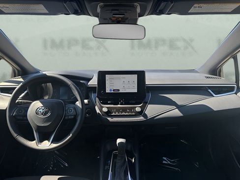 Used 2025 Toyota Corolla SE image 11