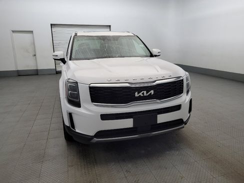 Used 2022 Kia Telluride EX w/ EX Premium Package image 14