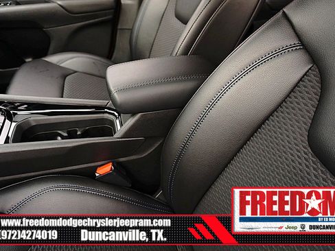 New 2026 Jeep Compass Latitude image 36