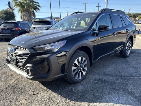 New 2025 Subaru Outback Limited image 7