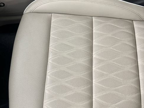 Used 2023 Buick Envision Avenir image 55