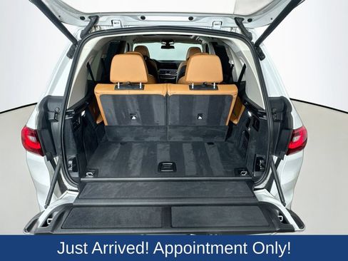 Used 2020 BMW X7 xDrive40i w/ Premium Package AWD/4WD image 35