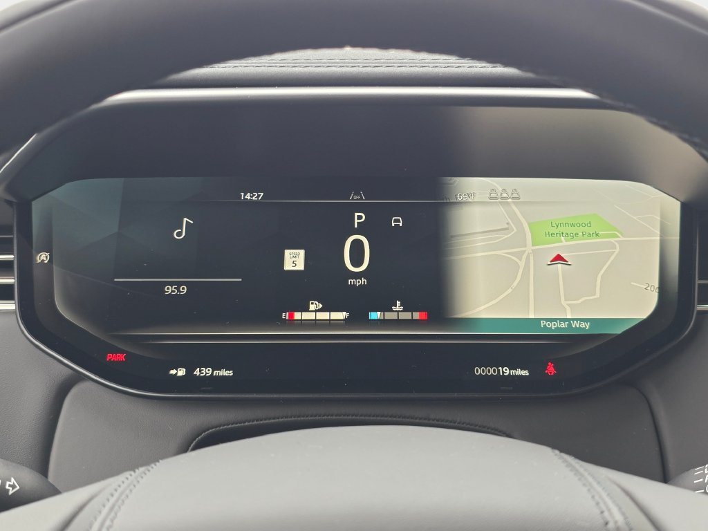 New 2026 Land Rover Range Rover Sport SE AWD/4WD image 19