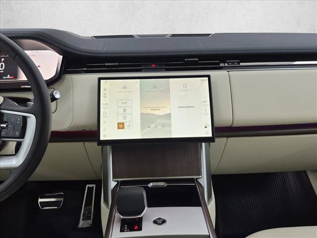New 2026 Land Rover Range Rover Long Wheelbase SE AWD/4WD image 12