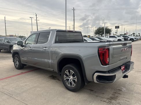 Used 2026 GMC Sierra 1500 SLT RWD image 11