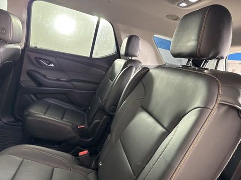 Used 2021 Chevrolet Traverse RS image 13