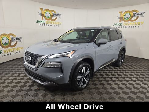 Used 2023 Nissan Rogue SL image 3