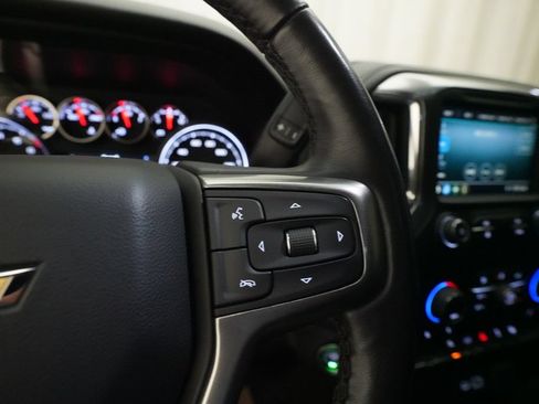Used 2022 Chevrolet Silverado 1500 LT AWD/4WD image 18