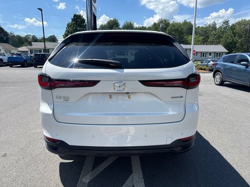 Certified 2025 MAZDA CX-90 Plug-In Hybrid w/ Preferred AWD/4WD image 4
