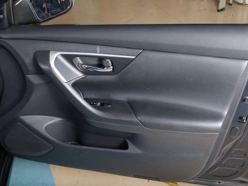 Used 2017 Nissan Altima 2.5 SV FWD image 22