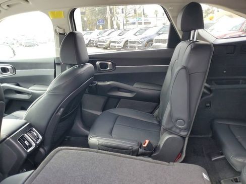 New 2025 Kia Sorento EX image 26