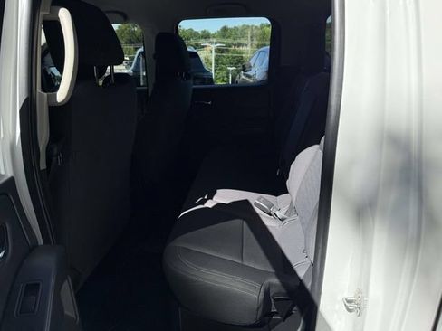 Used 2024 Nissan Frontier SV w/ SV Convenience Package AWD/4WD image 12