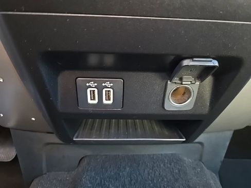 Used 2020 Ford F150 Lariat image 30