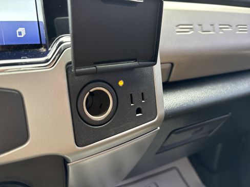 Used 2022 Ford F250 Lariat w/ Lariat Ultimate Package image 36