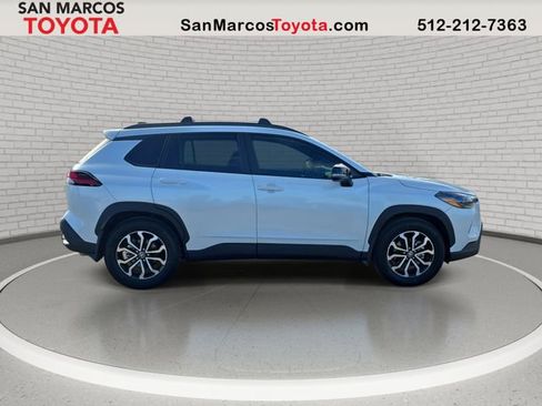 Used 2026 Toyota Corolla Cross SE image 4