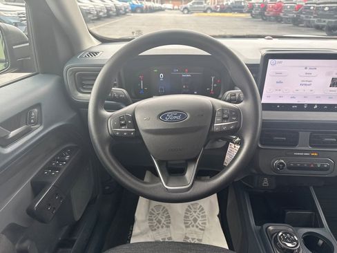 Used 2025 Ford Maverick XL image 14