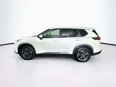Used 2025 Nissan Rogue SV FWD image 4