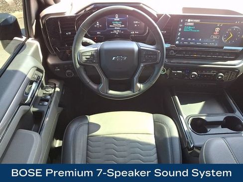 Used 2025 Chevrolet Silverado 2500 ZR2 AWD/4WD image 3