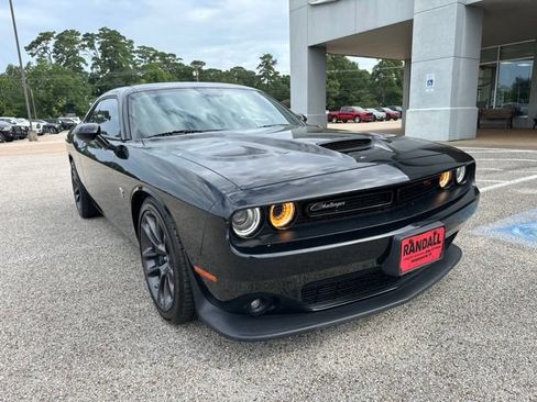 Used 2022 Dodge Challenger R/T Scat Pack RWD image 1