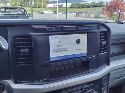 New 2024 Ford F550 4x4 Regular Cab Super Duty image 17