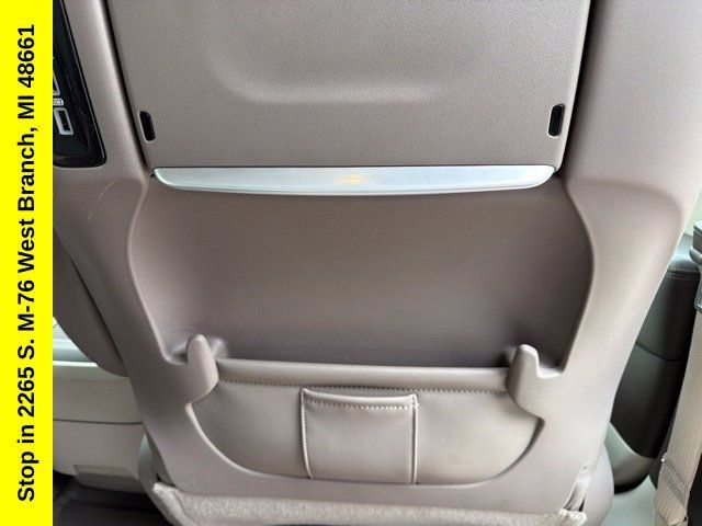 Used 2017 Chrysler Pacifica Touring-L Plus FWD image 25