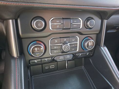 Used 2021 Chevrolet Tahoe RST AWD/4WD image 17