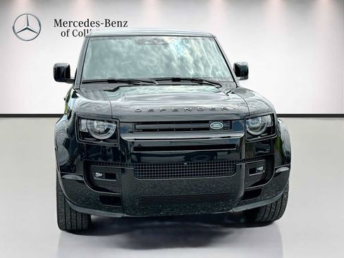 Used 2025 Land Rover Defender 110 V8 AWD/4WD image 2