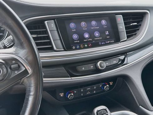 Used 2021 Buick Enclave Essence FWD image 28