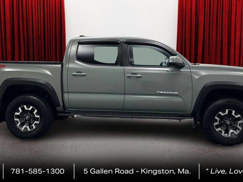 Used 2023 Toyota Tacoma TRD Off-Road AWD/4WD image 4