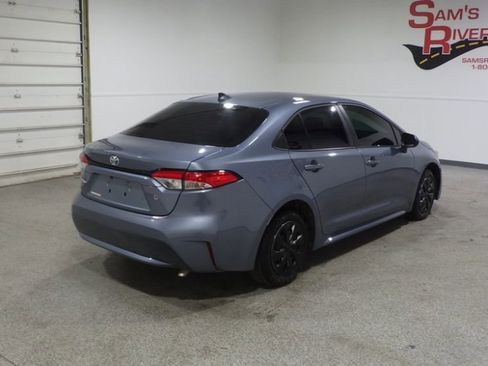 Used 2022 Toyota Corolla L w/ Carpet Mat Package (TMS) image 4