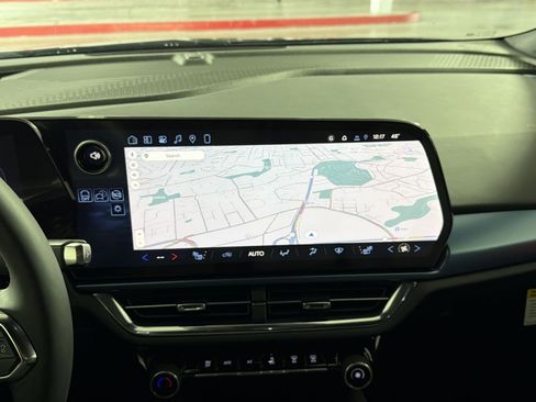 New 2026 Chevrolet Equinox EV LT image 20