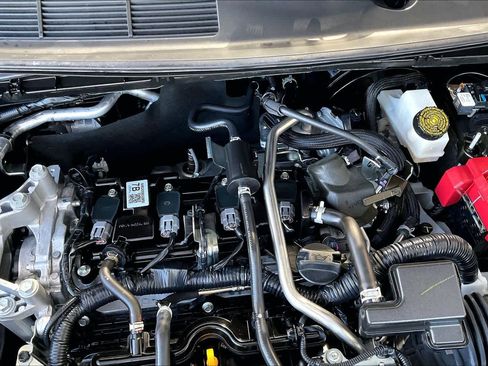 Used 2025 Nissan Kicks S w/ Charging Package image 27