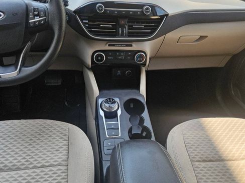 Used 2021 Ford Escape SE FWD image 9