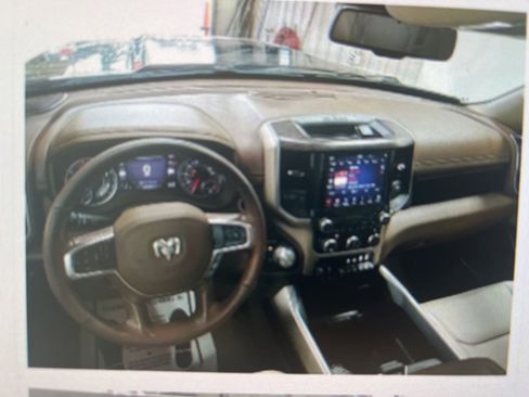 Used 2020 RAM 1500 Laramie AWD/4WD image 6