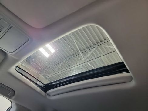 Used 2024 Honda Odyssey EX-L image 30