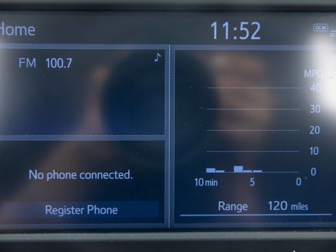 Used 2022 Toyota RAV4 LE FWD image 33