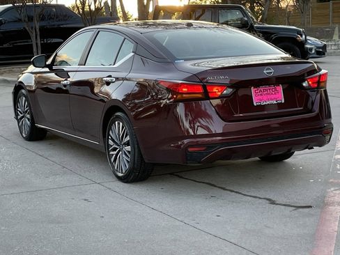 Used 2025 Nissan Altima 2.5 SV image 4