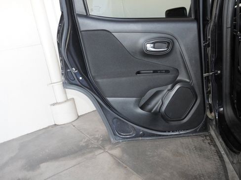 Used 2021 Jeep Renegade Latitude w/ Convenience Group image 37