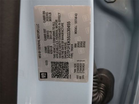 Used 2025 GMC Canyon Denali image 18