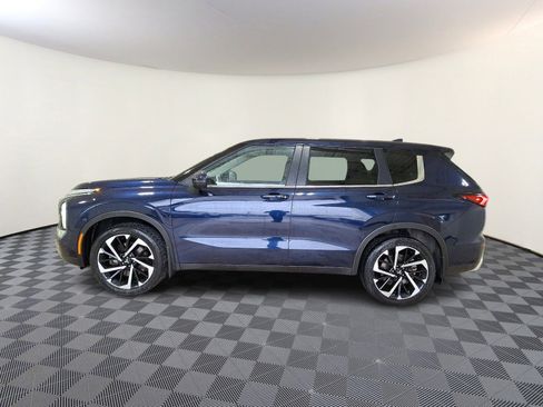 Used 2024 Mitsubishi Outlander SE image 4