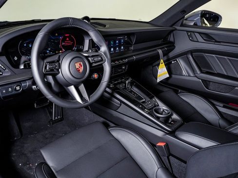 New 2026 Porsche 911 Carrera 4S image 4