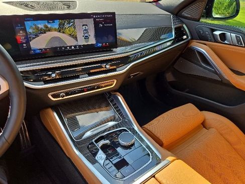 Used 2025 BMW X6 M60i AWD/4WD image 16