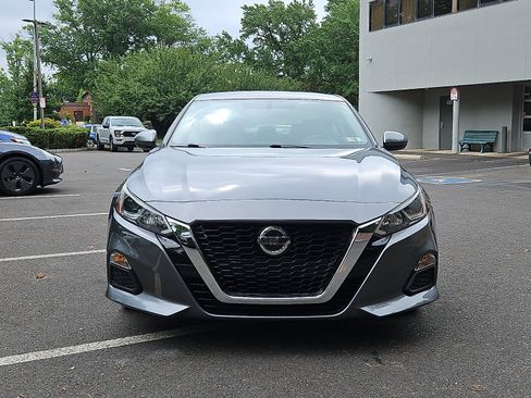 Certified 2019 Nissan Altima 2.5 S FWD image 2