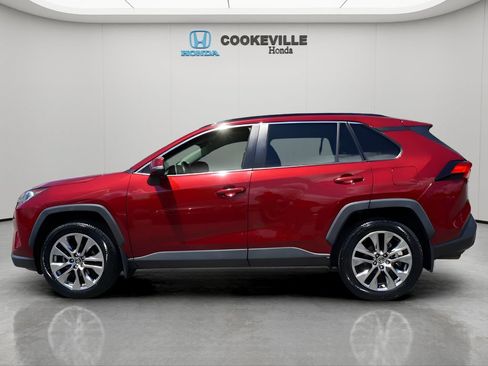 Used 2020 Toyota RAV4 XLE Premium AWD/4WD image 9