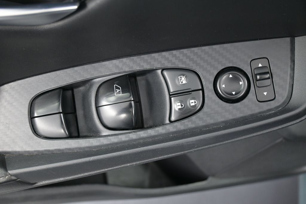 Used 2024 Nissan Sentra SV FWD image 24