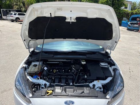 Used 2017 Ford Focus SE FWD image 36