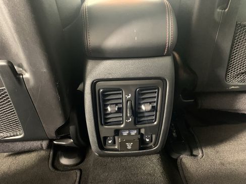 Used 2022 Dodge Durango R/T w/ Blacktop Package RWD image 34
