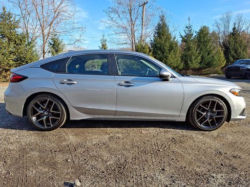 Used 2024 Honda Civic Sport Touring image 7