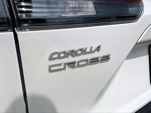 Used 2026 Toyota Corolla Cross L FWD image 28